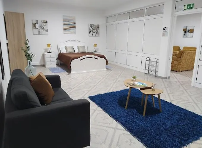 Rua De Baixo Apartments